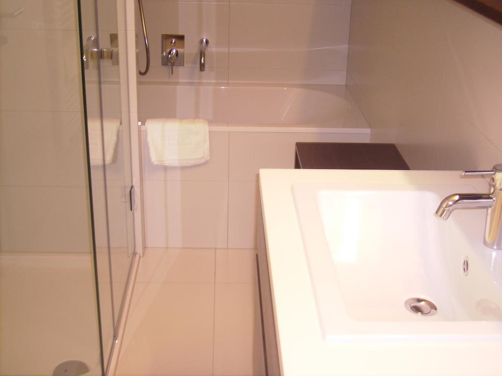 Appartements Christa Dobbiaco Phòng bức ảnh